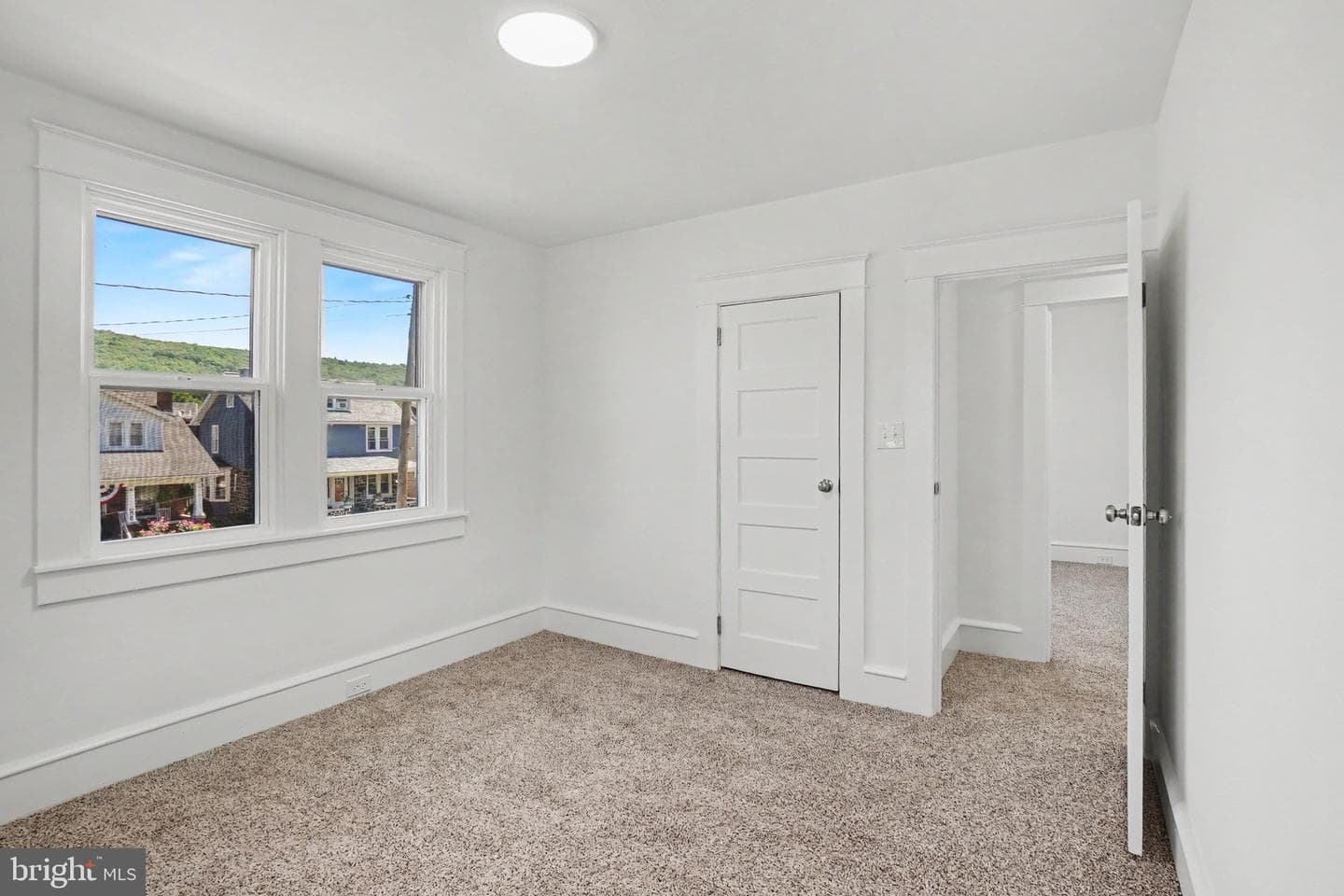 4 Myrtle Avenue photo 35