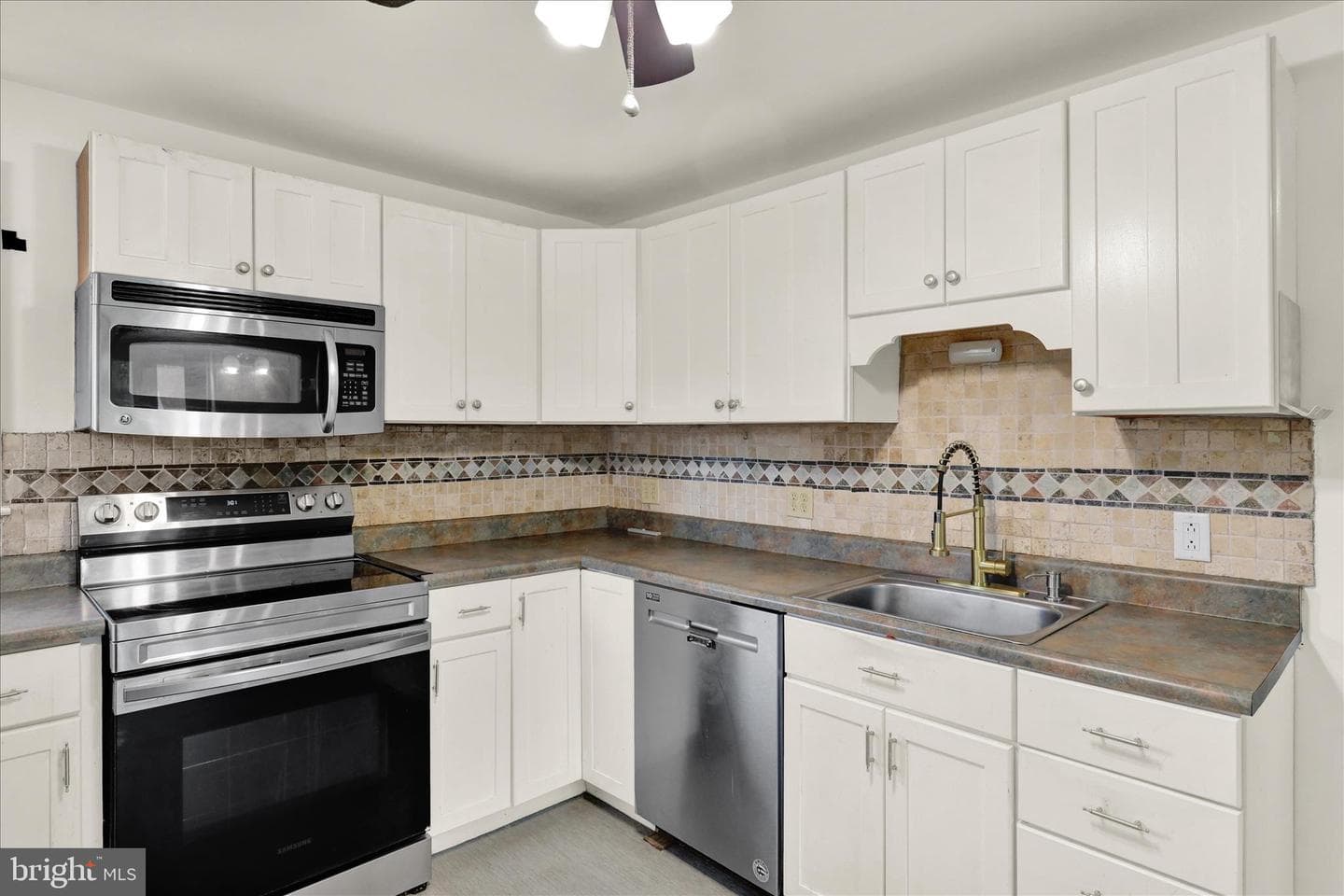 302 Elmwood Avenue photo 8