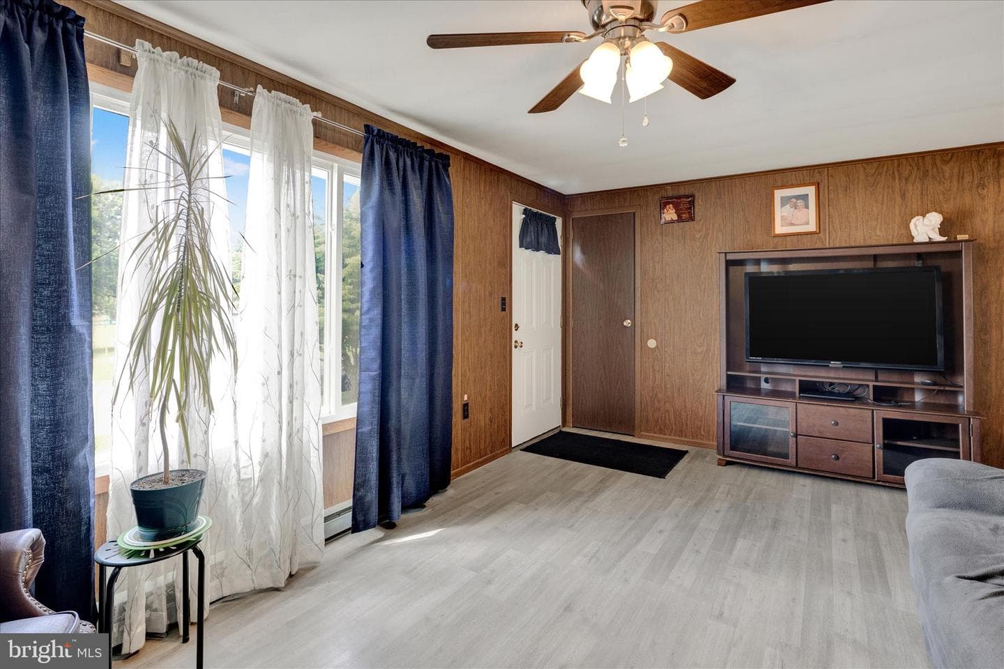 27 Maywood Avenue photo 5