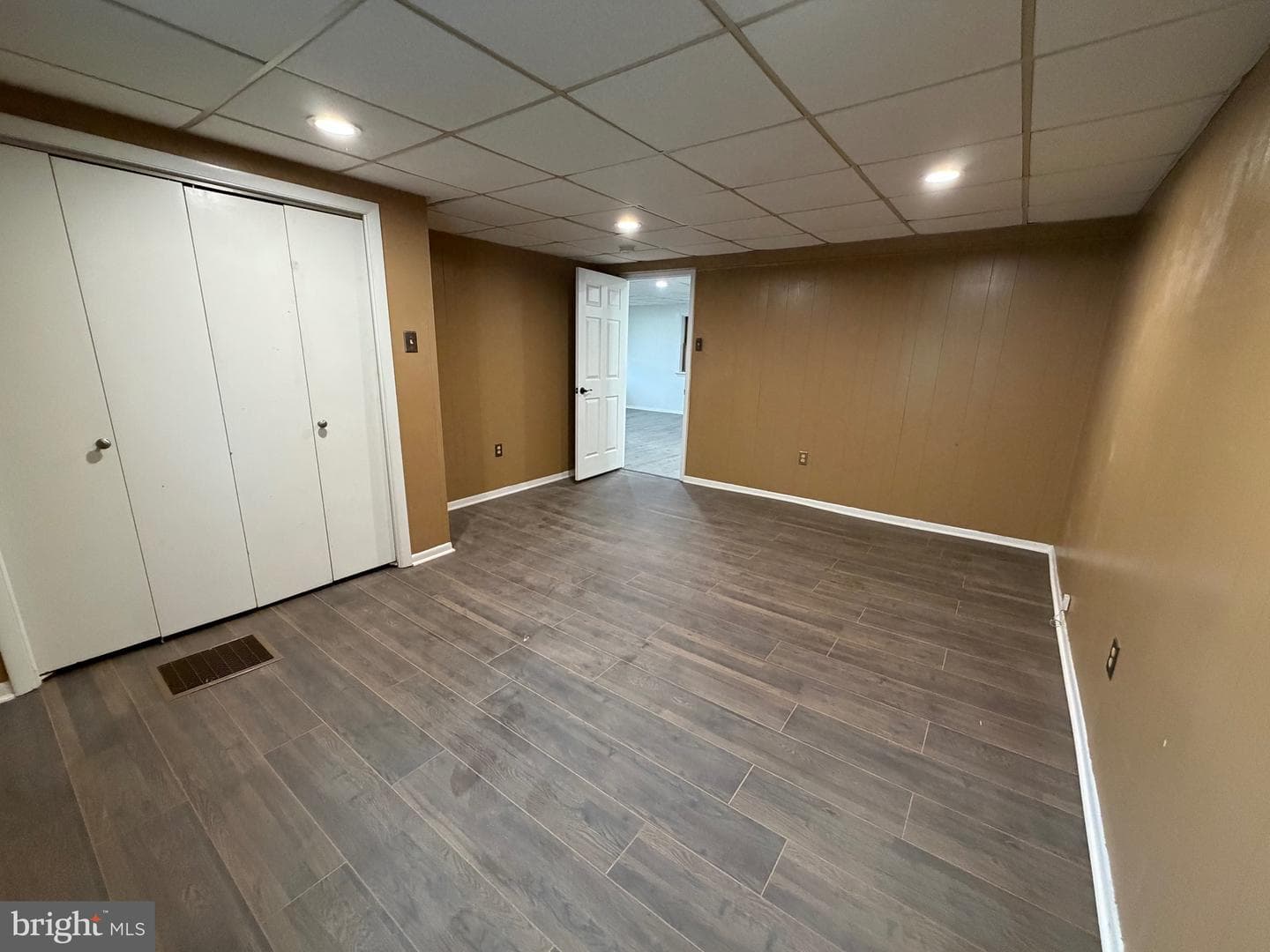 648 N Reading Avenue N photo 20