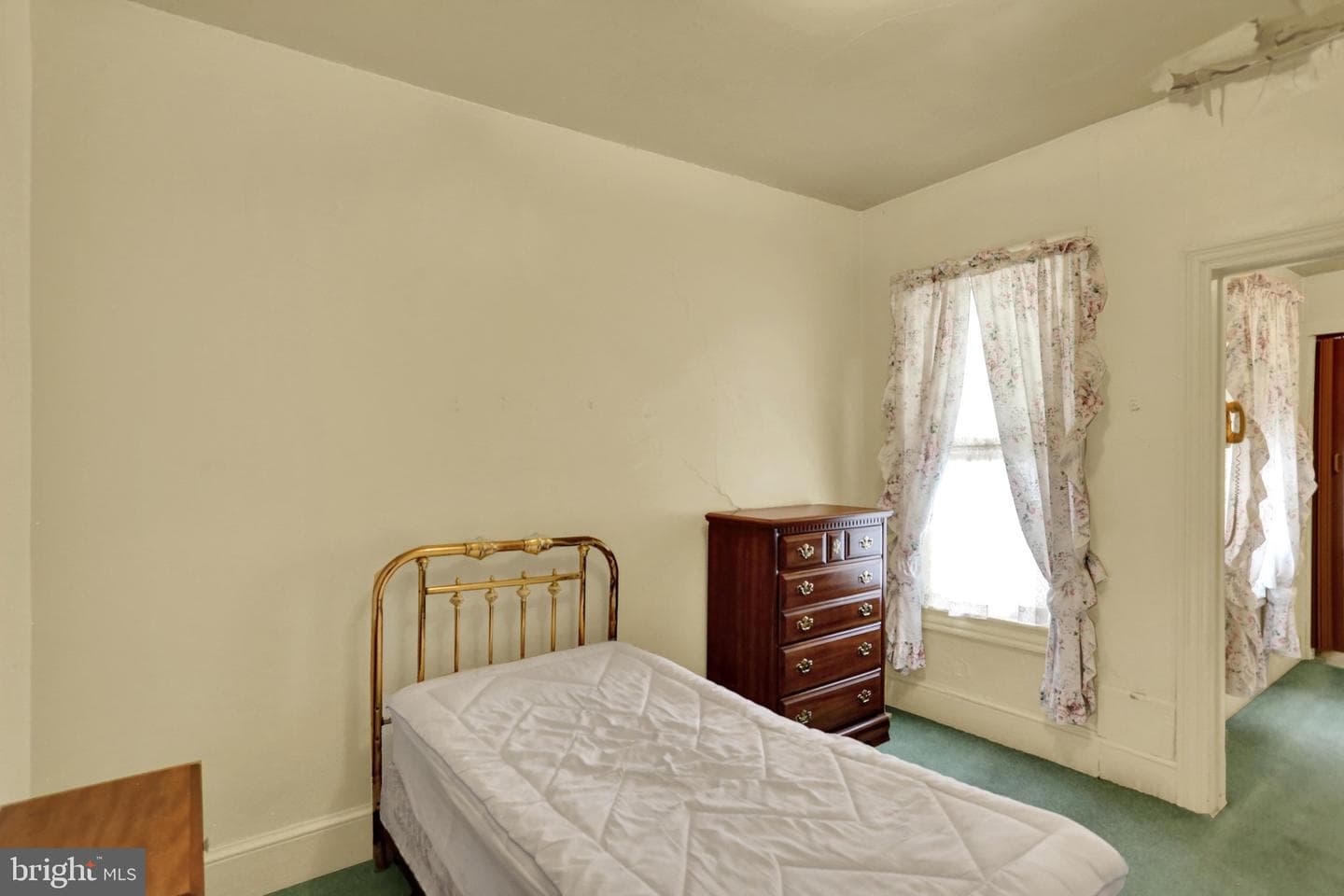 1541 Moss Street photo 10