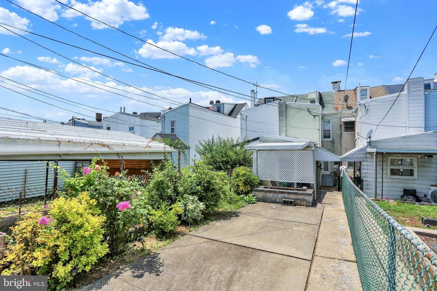 1541 Moss Street photo 20