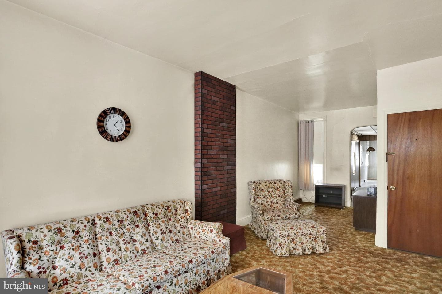 1541 Moss Street photo 4