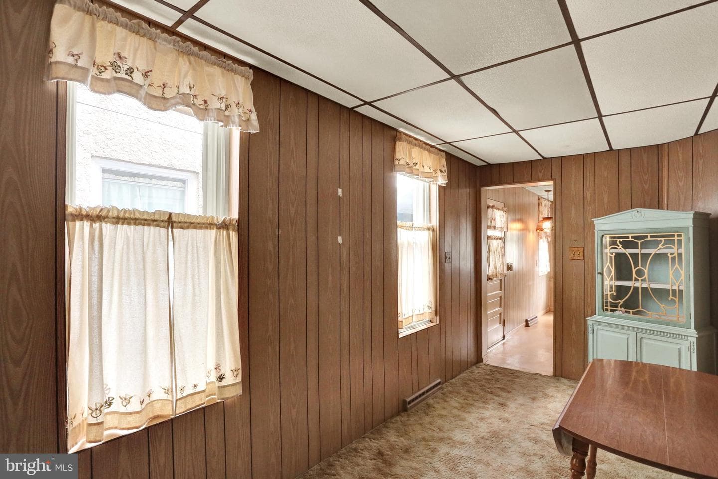 1541 Moss Street photo 6