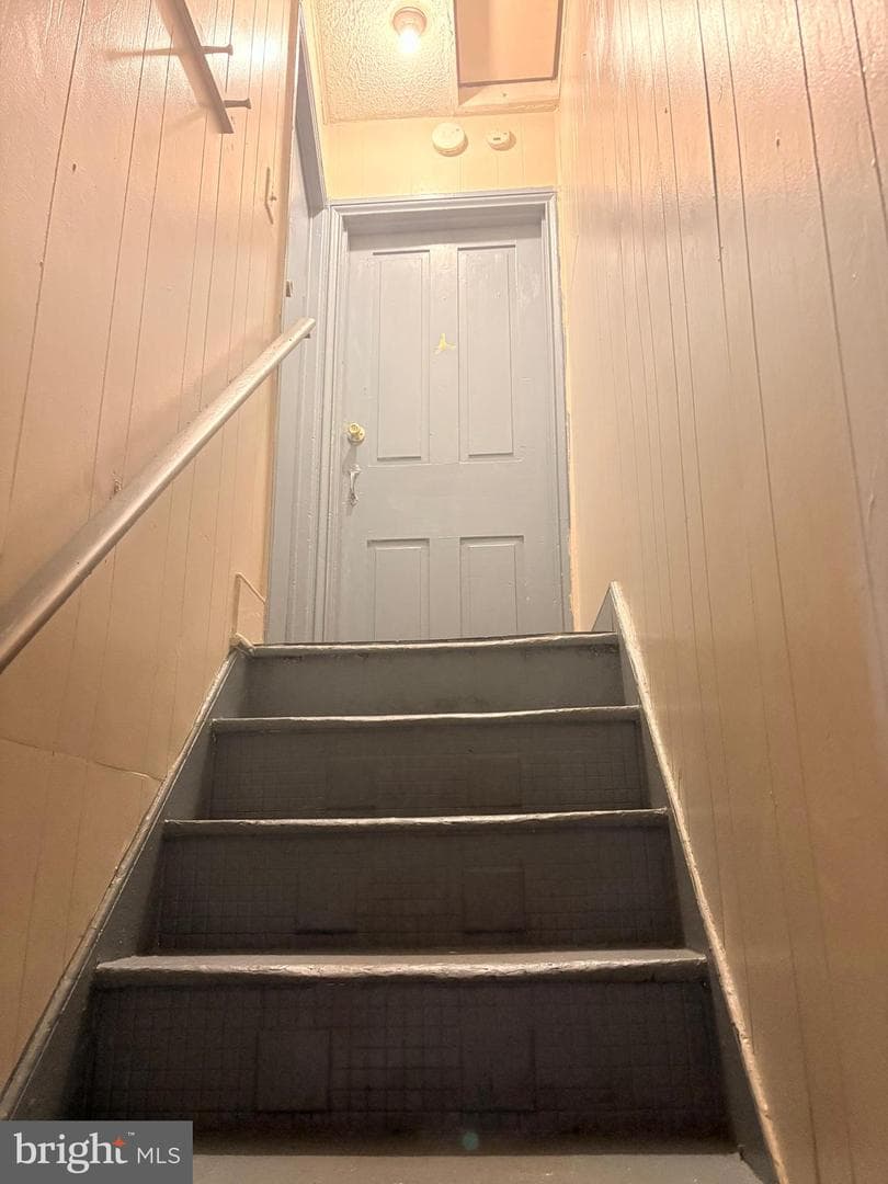 135 Poplar Street photo 18