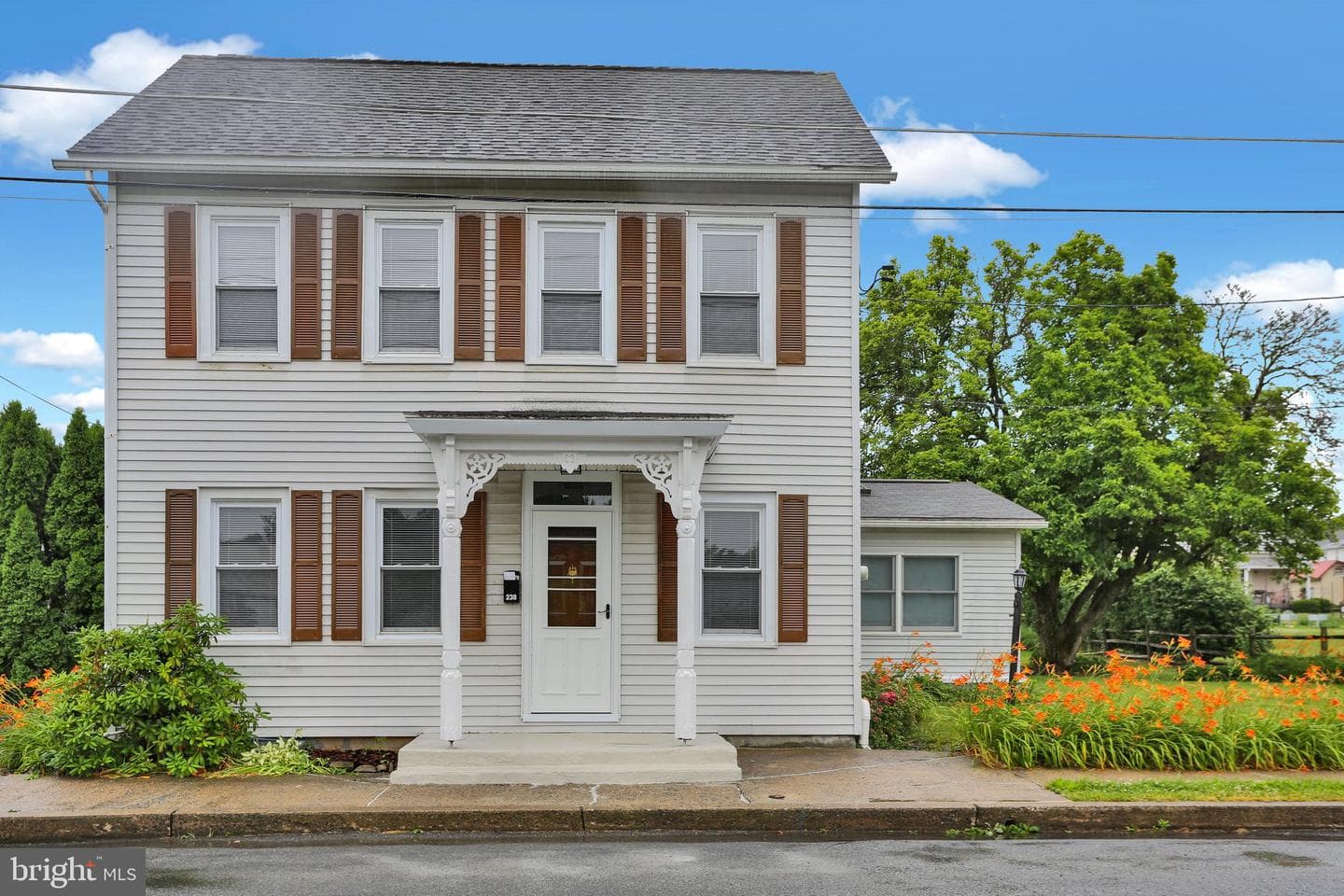 238 Penn Street photo 3