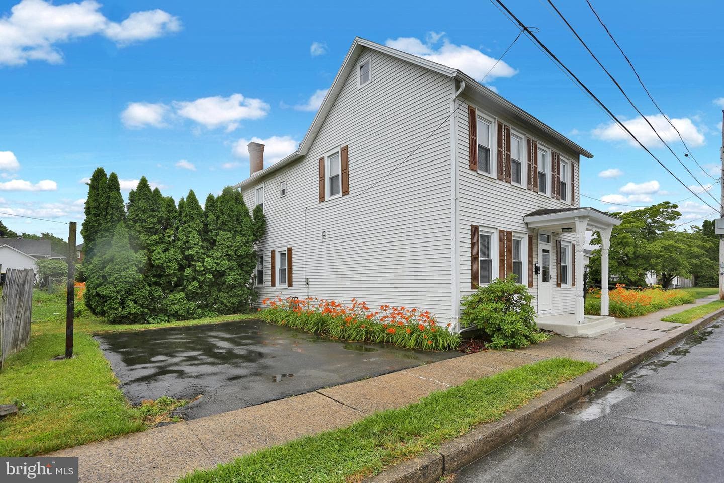238 Penn Street photo 4