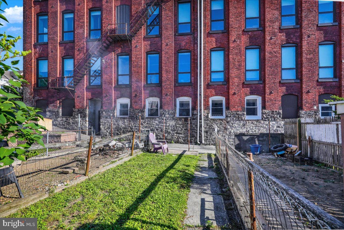 1348 Muhlenberg Street photo 15