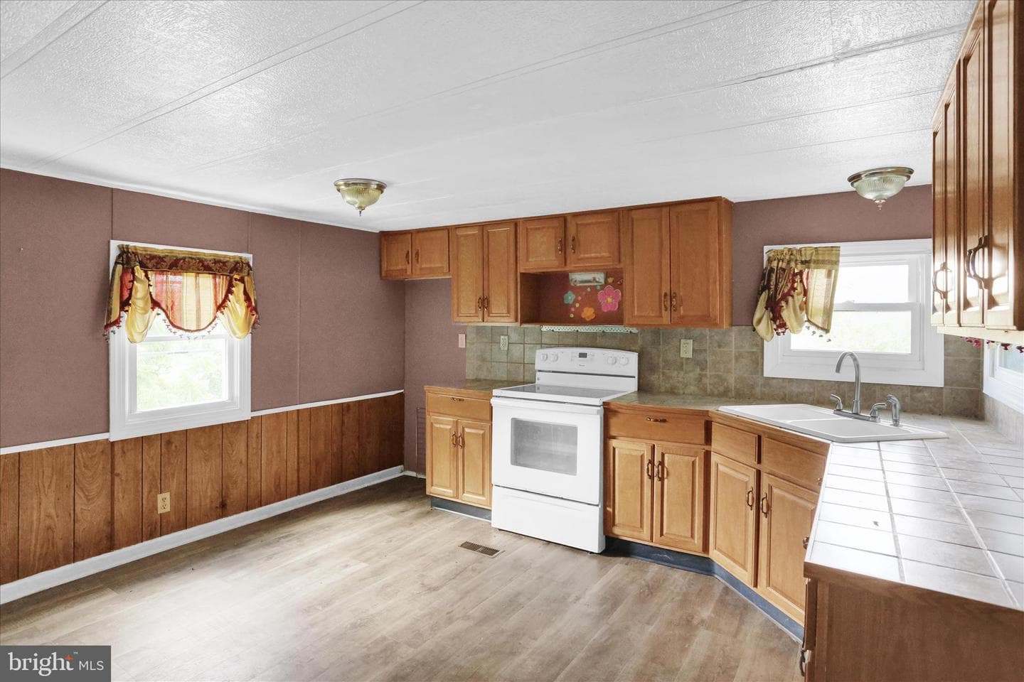 746 River Road photo 7