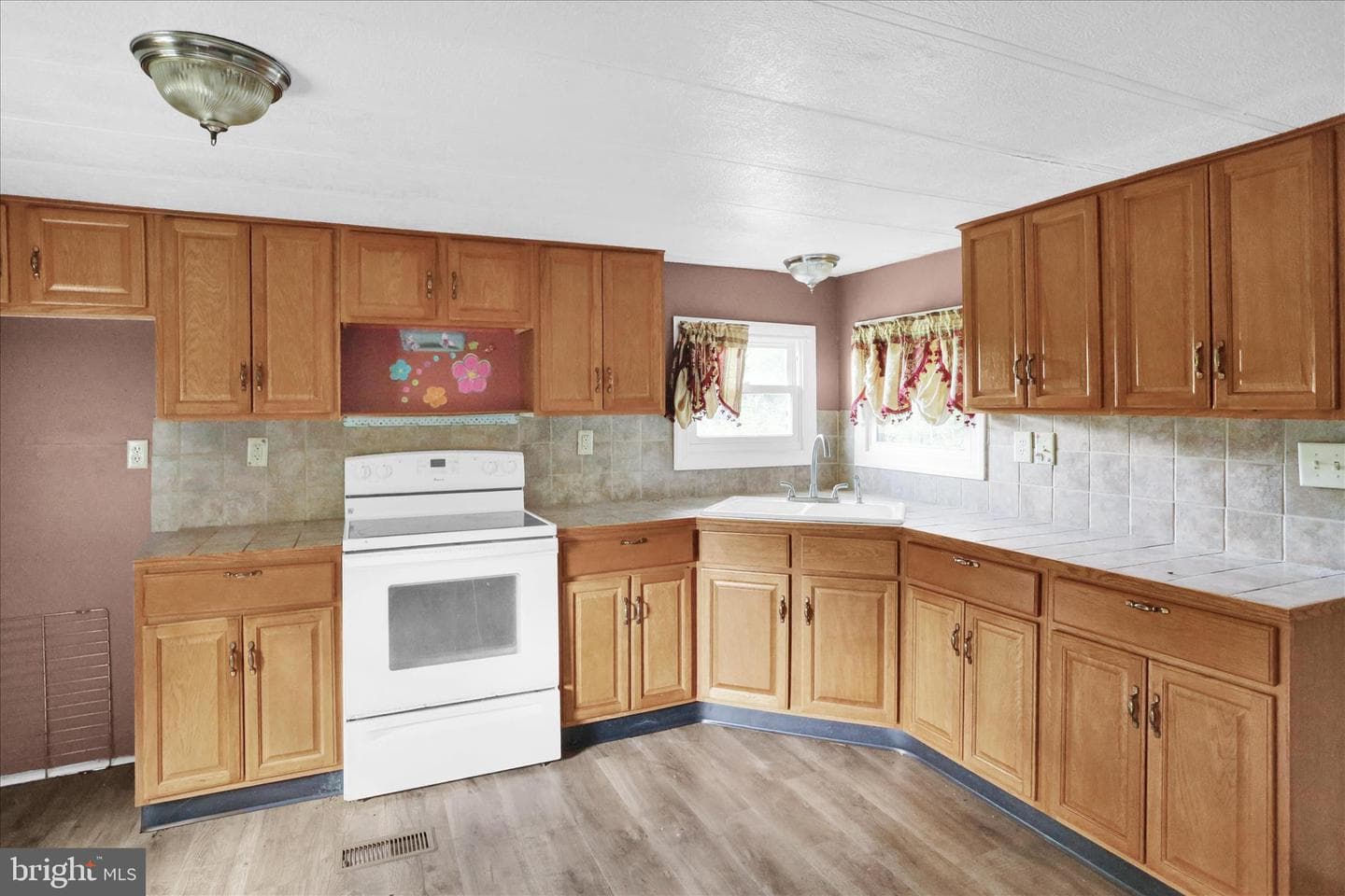 746 River Road photo 8