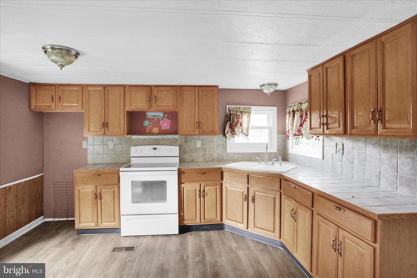 746 River Road photo 9