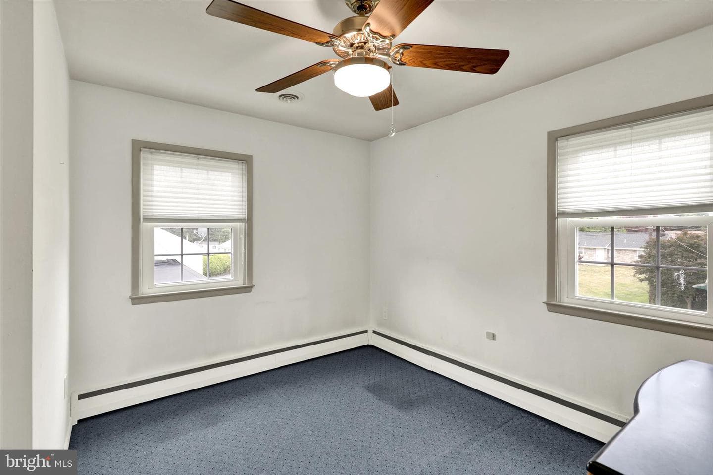 307 W Somerset Street photo 15
