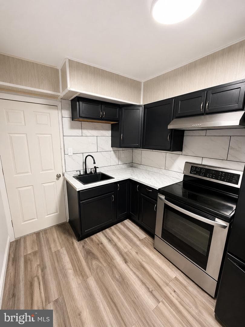 431 W Greenwich Street photo 4