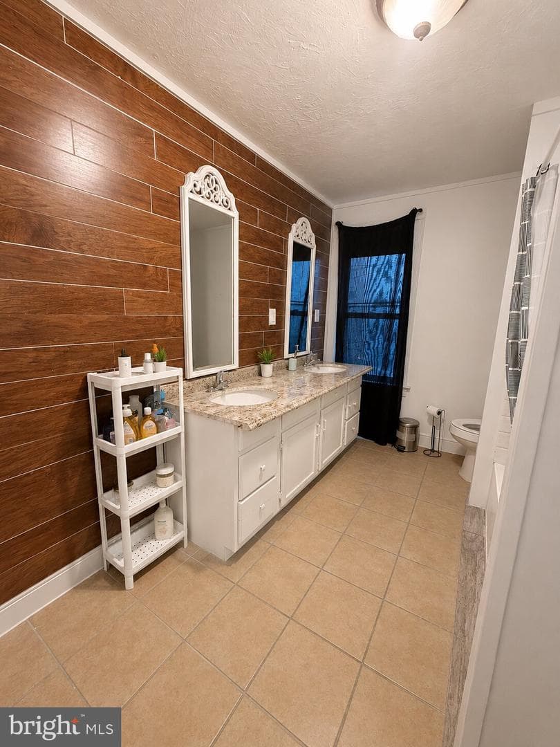 431 W Greenwich Street photo 6