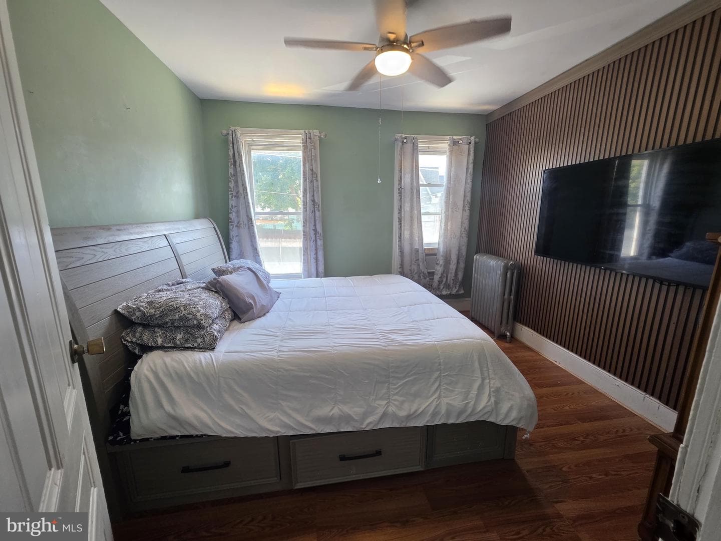 1133 Douglass Street photo 16
