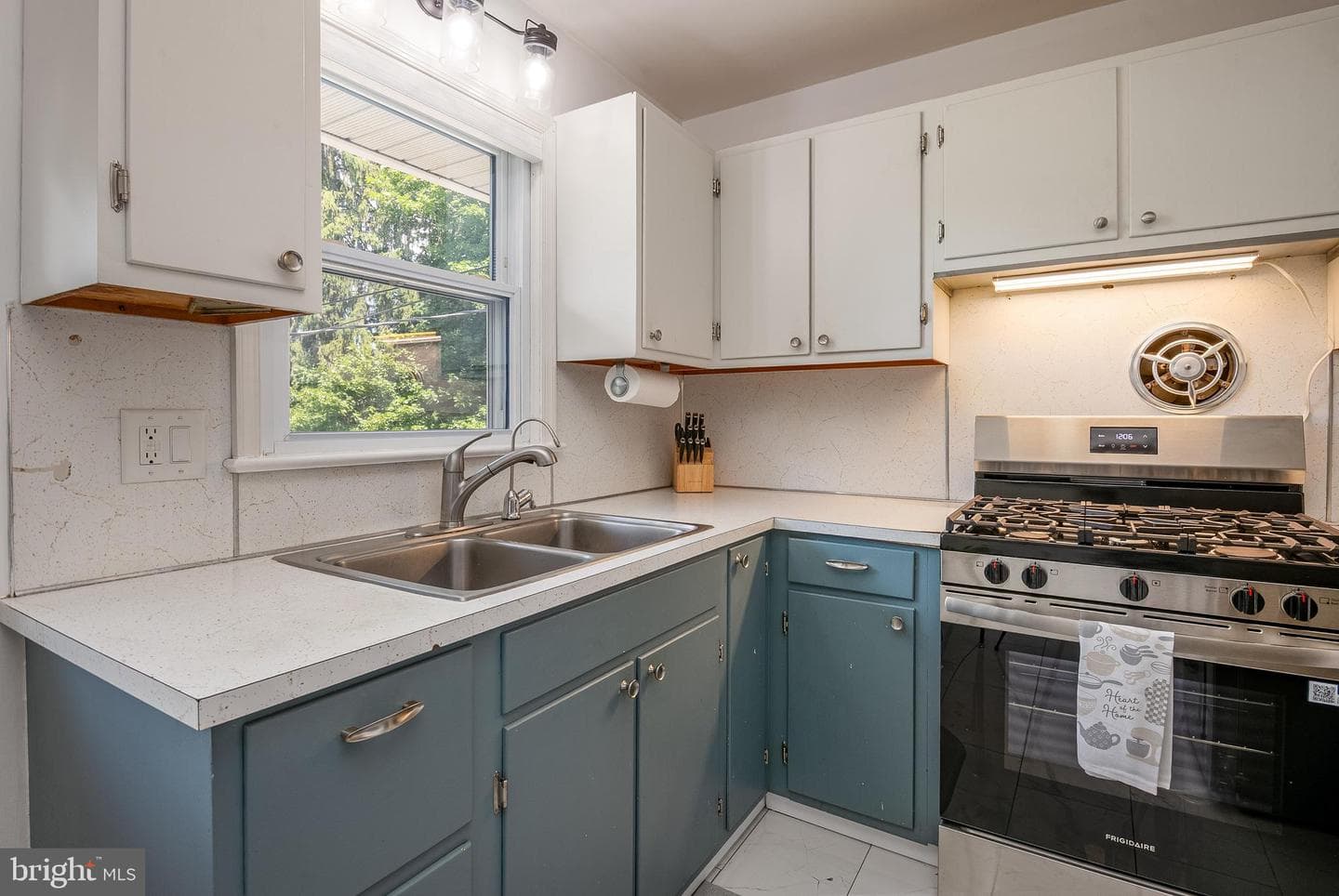 344 Pennwyn Place photo 15
