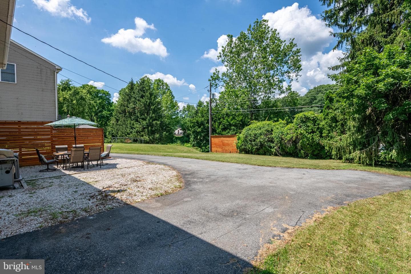 344 Pennwyn Place photo 32