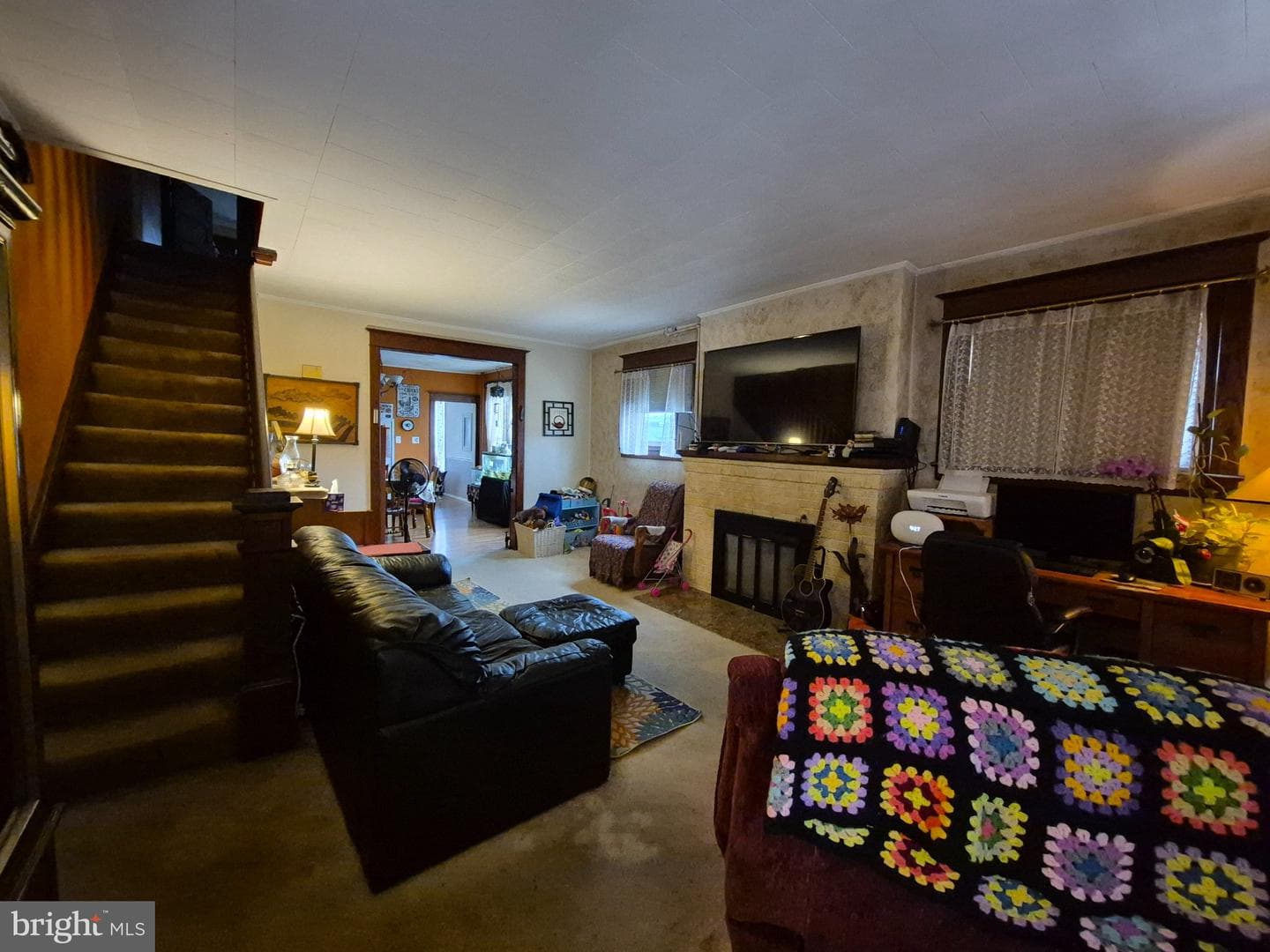 300 E Walnut Street photo 5