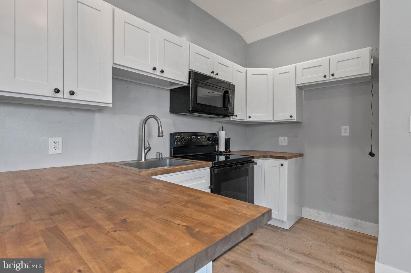 110 S Beech Street photo 12