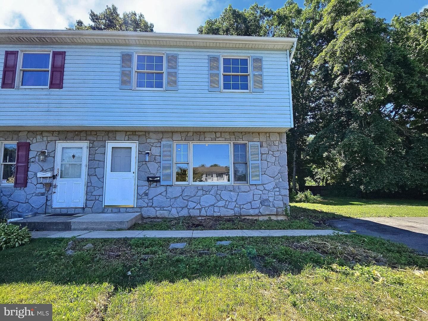 530 E Linden Street photo 2