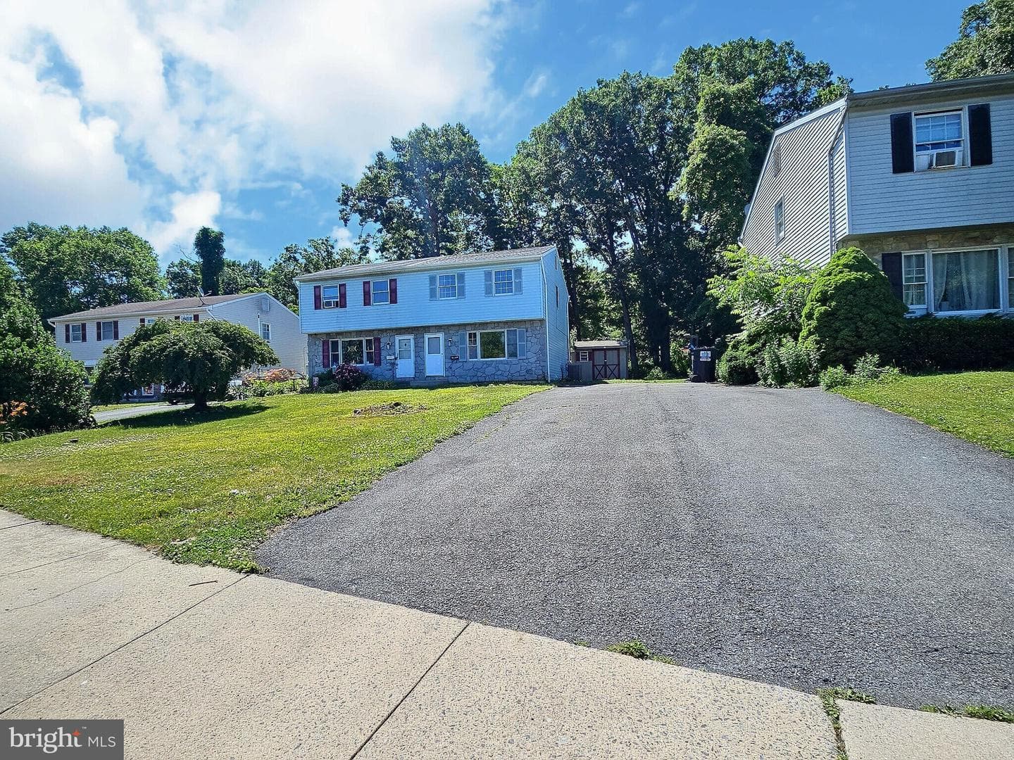 530 E Linden Street photo 4