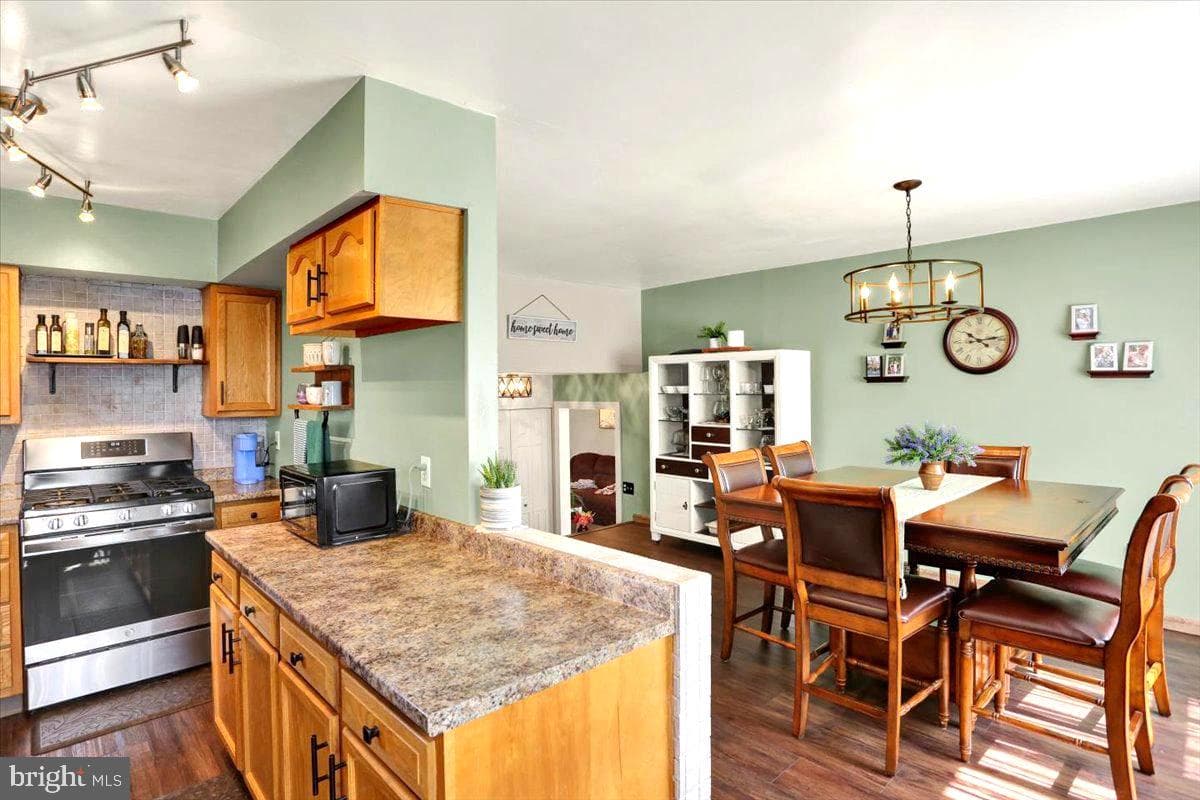460 Moonflower Avenue photo 6