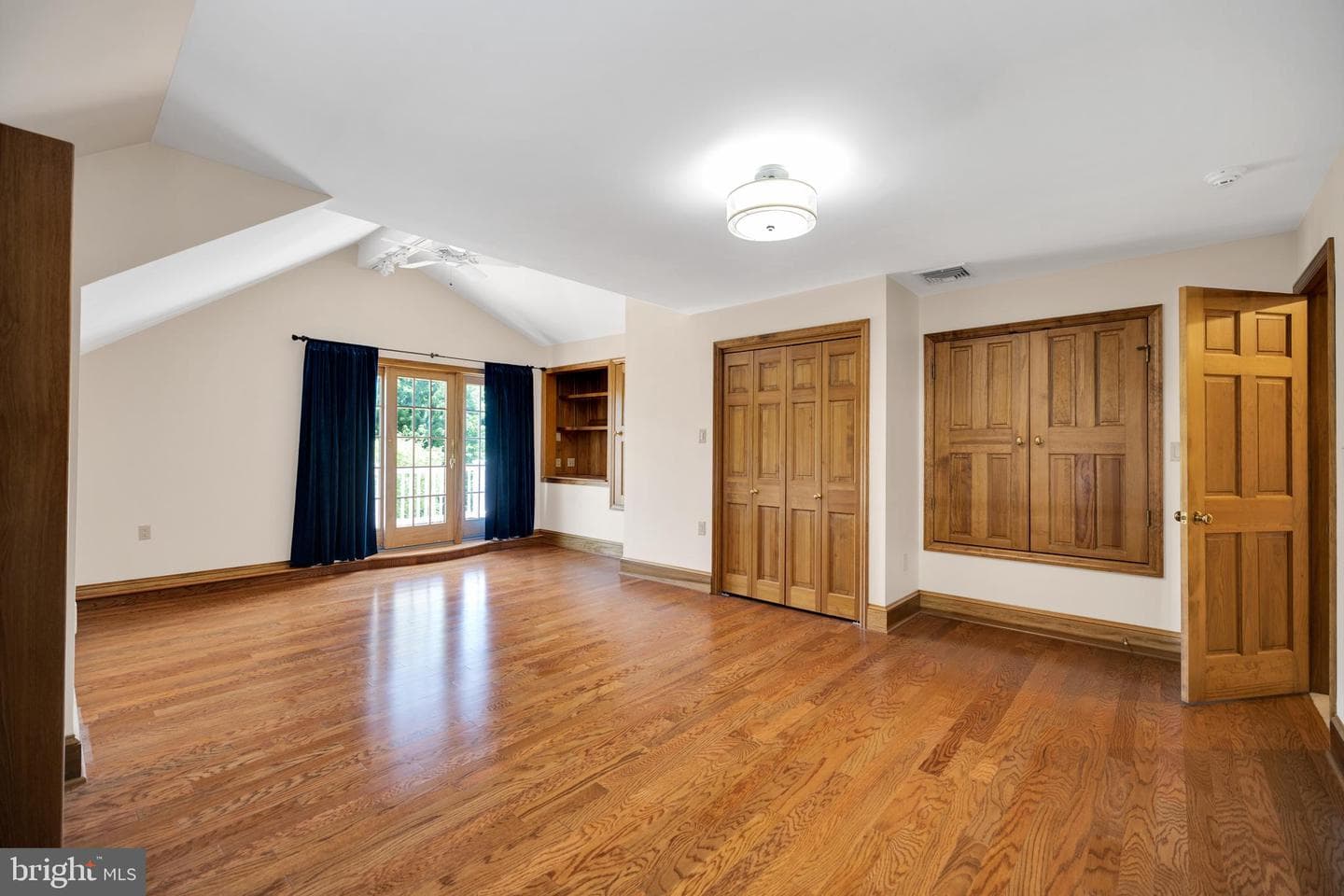 1800 Reading Boulevard photo 40