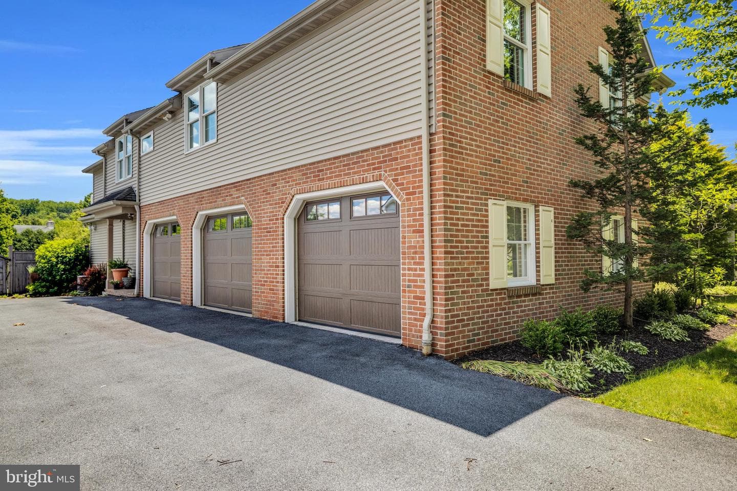 1800 Reading Boulevard photo 48