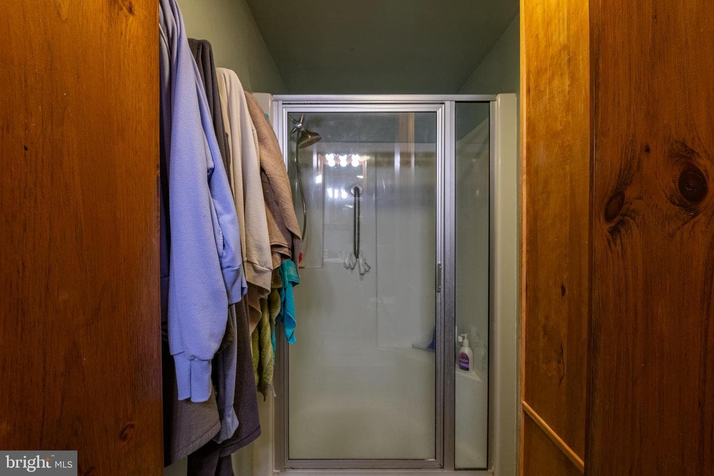 415 Lawrence Avenue photo 18
