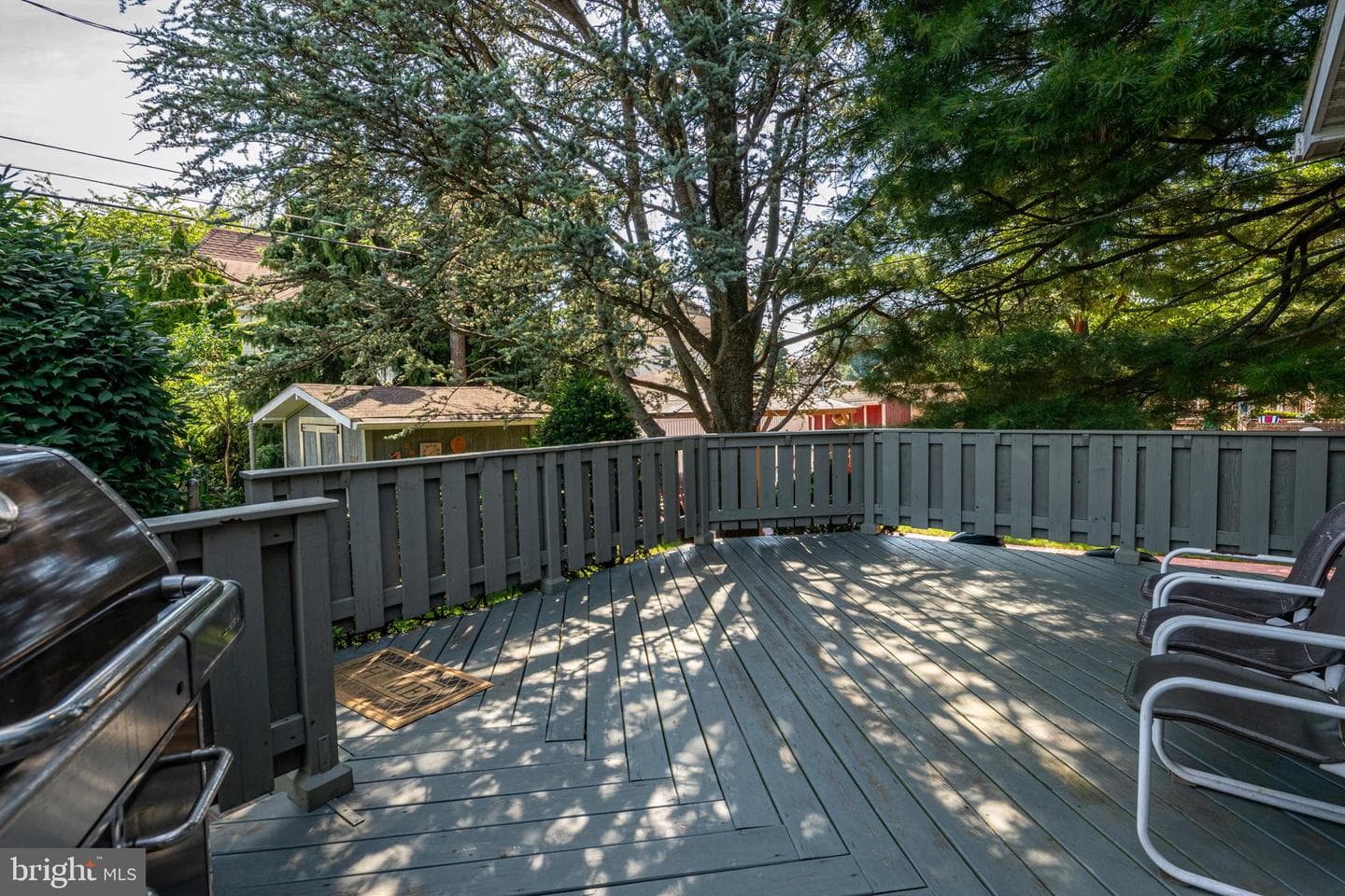 415 Lawrence Avenue photo 26