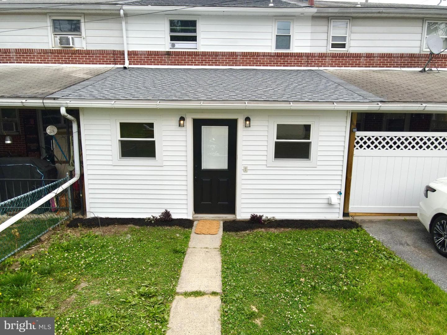 14 S Buttonwood Street photo 22