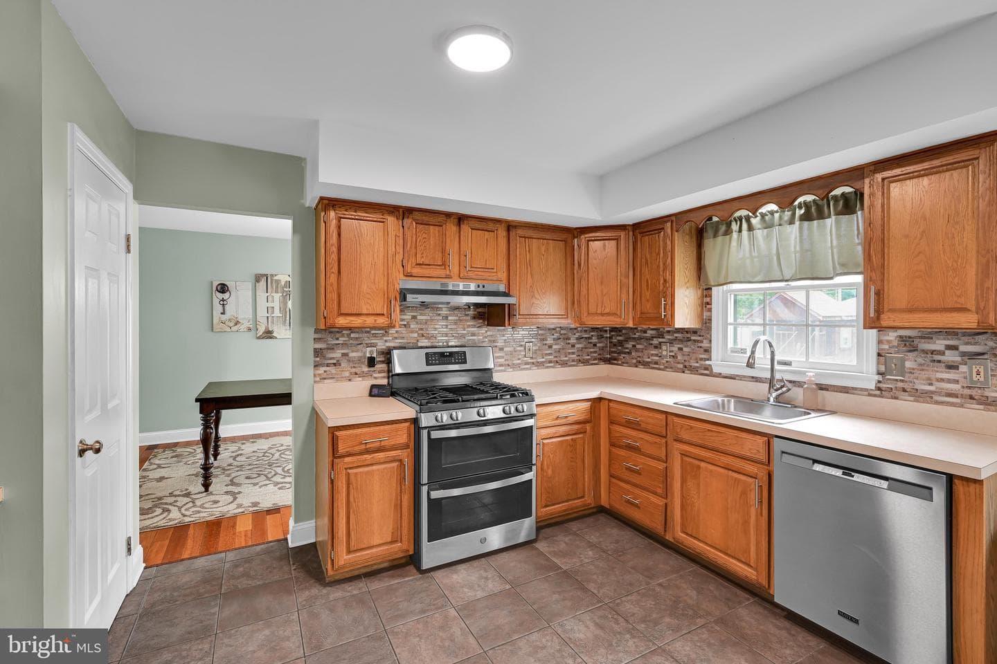 230 Hope Drive photo 12