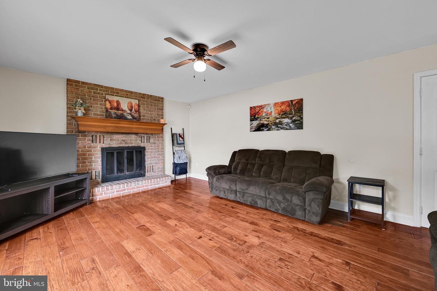 230 Hope Drive photo 17