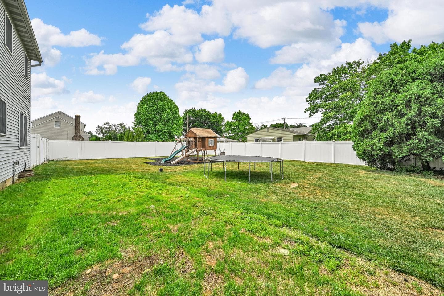 230 Hope Drive photo 39