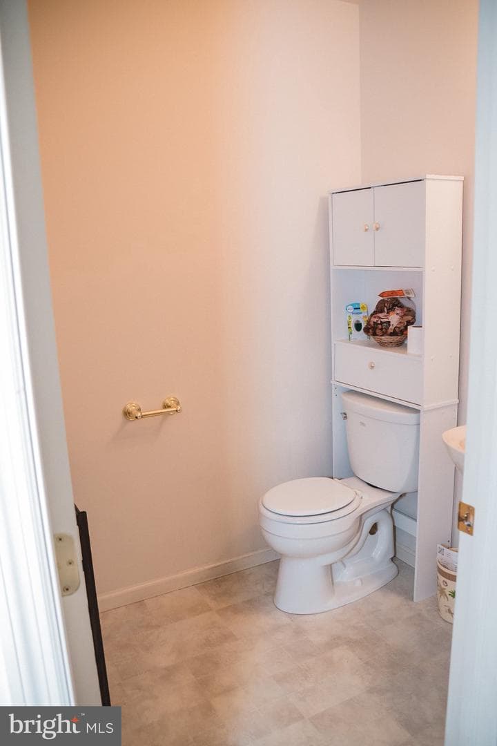 411 Wingspread Court photo 16