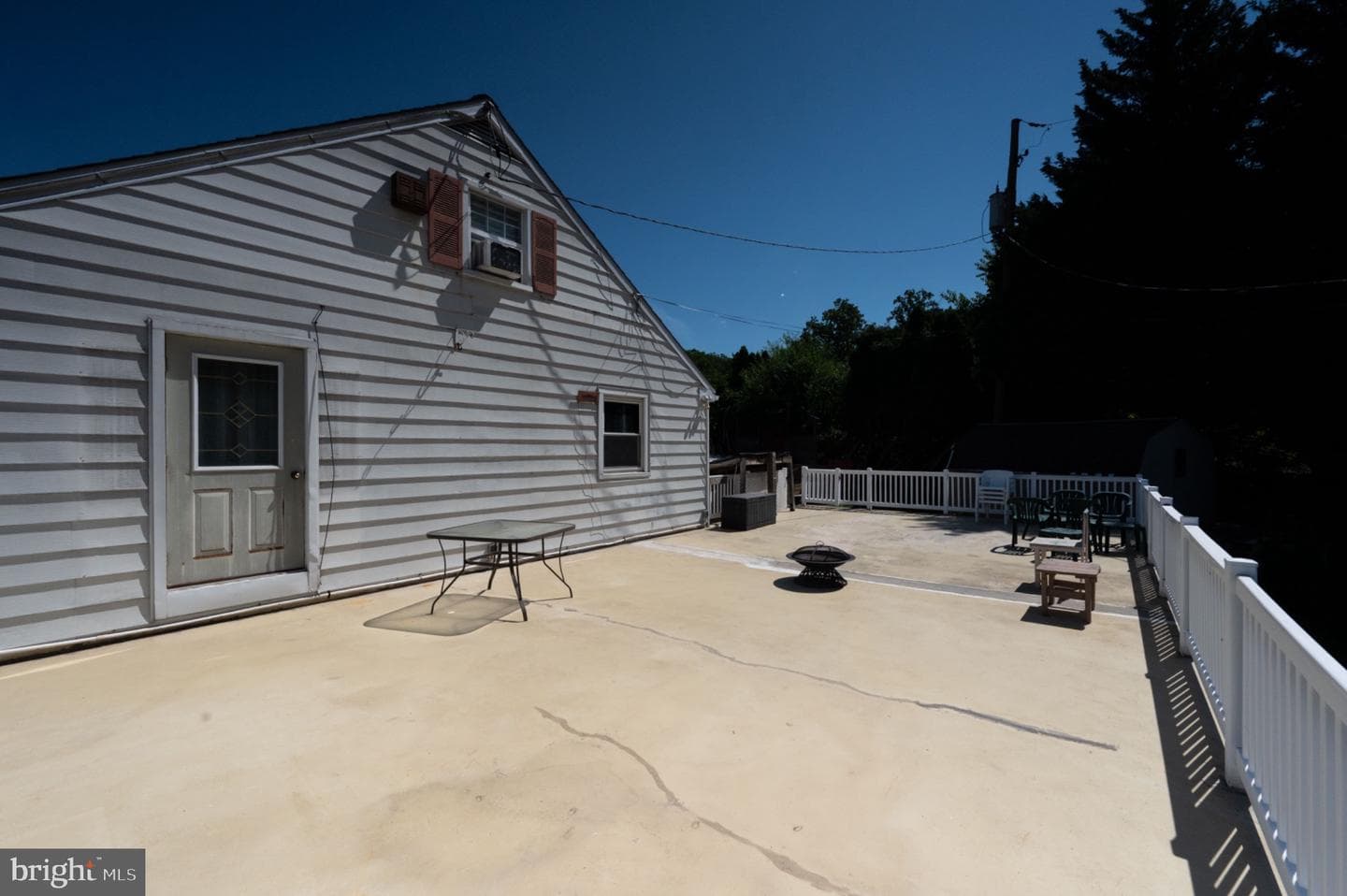 1847 Elder Street photo 60