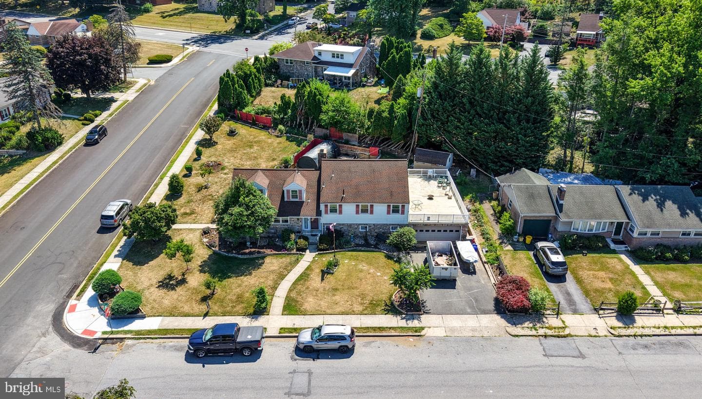 1847 Elder Street photo 64