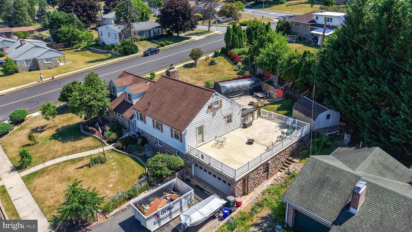 1847 Elder Street photo 81