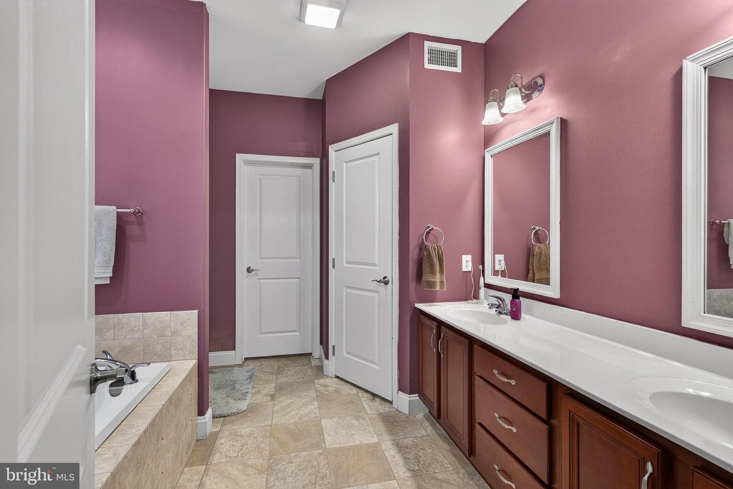 105 Woods Edge Drive photo 33