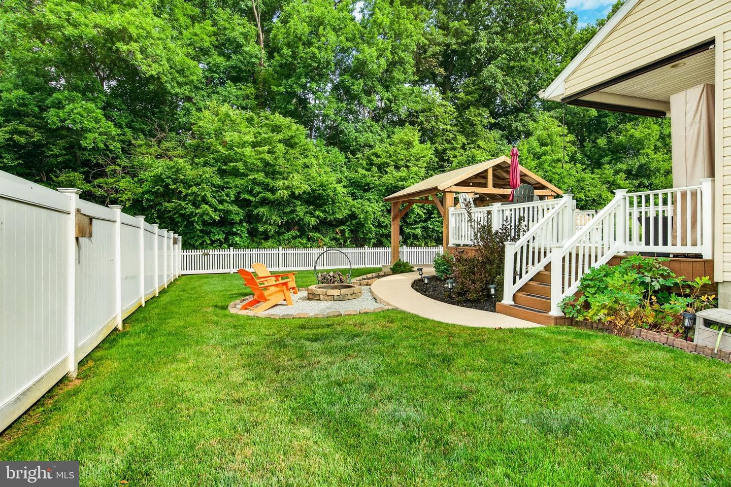 105 Woods Edge Drive photo 44