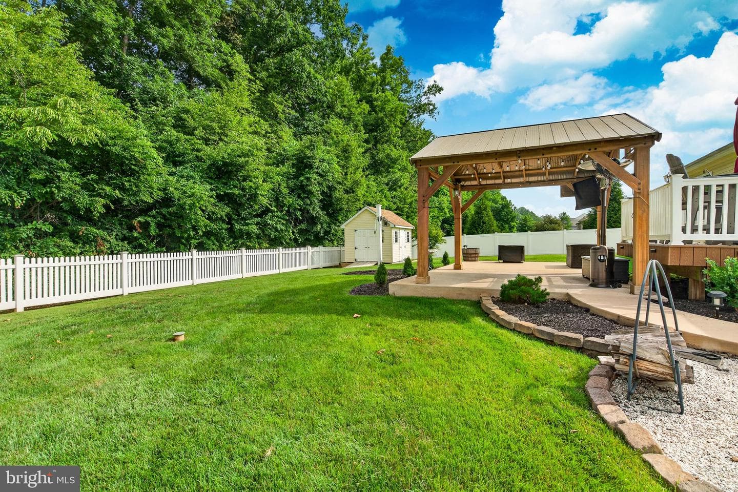 105 Woods Edge Drive photo 46