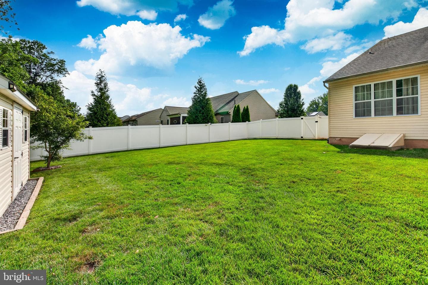 105 Woods Edge Drive photo 48