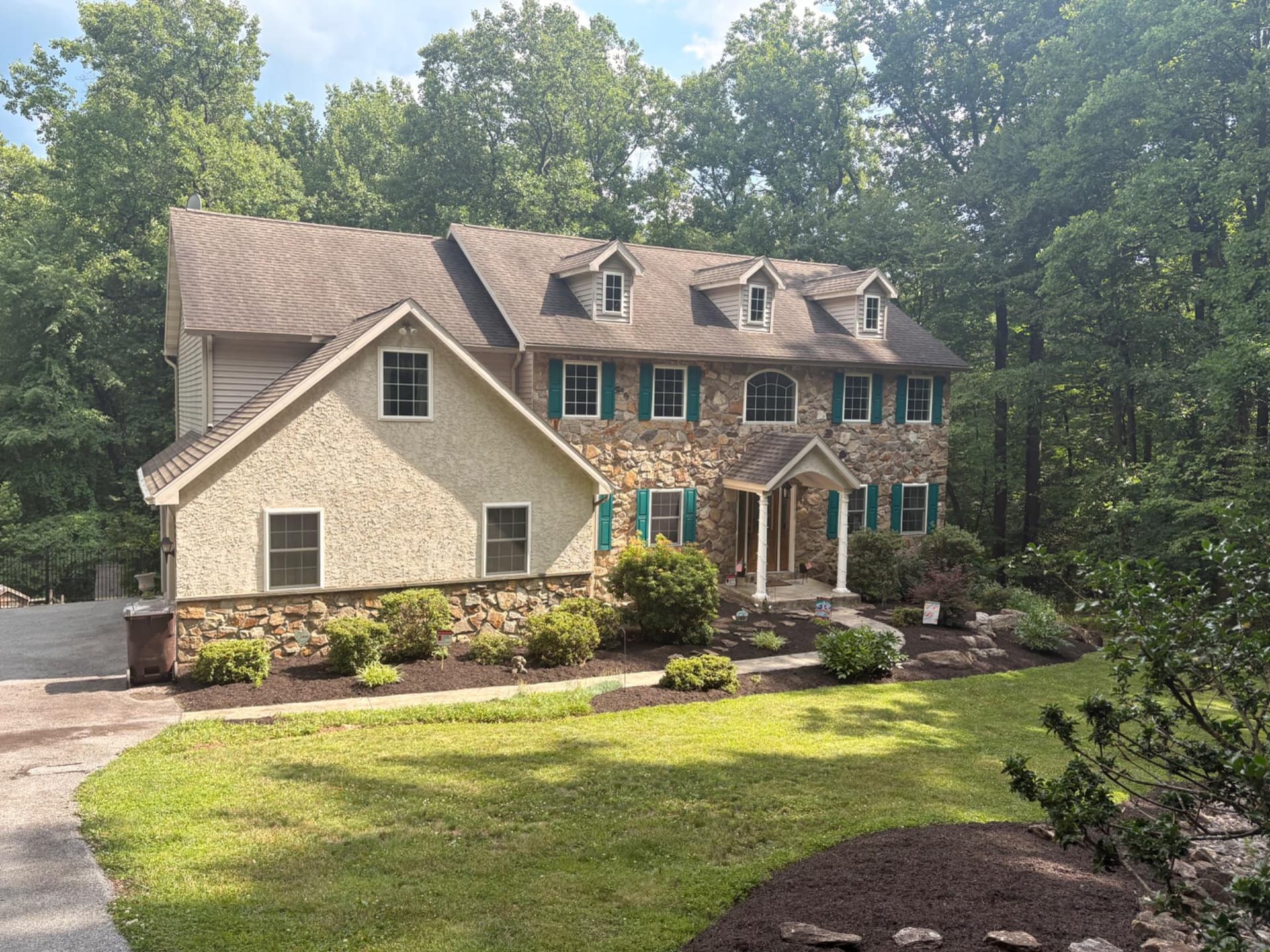 52 Hess Road photo 1