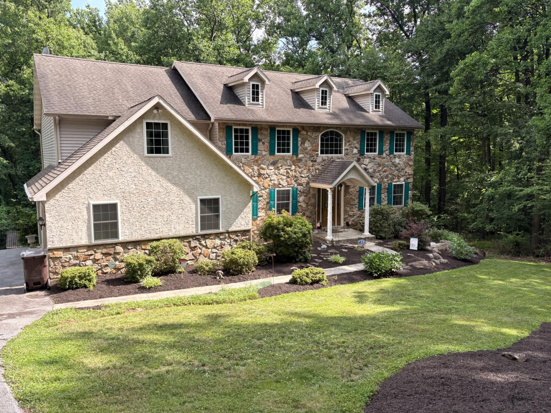 52 Hess Road photo 2