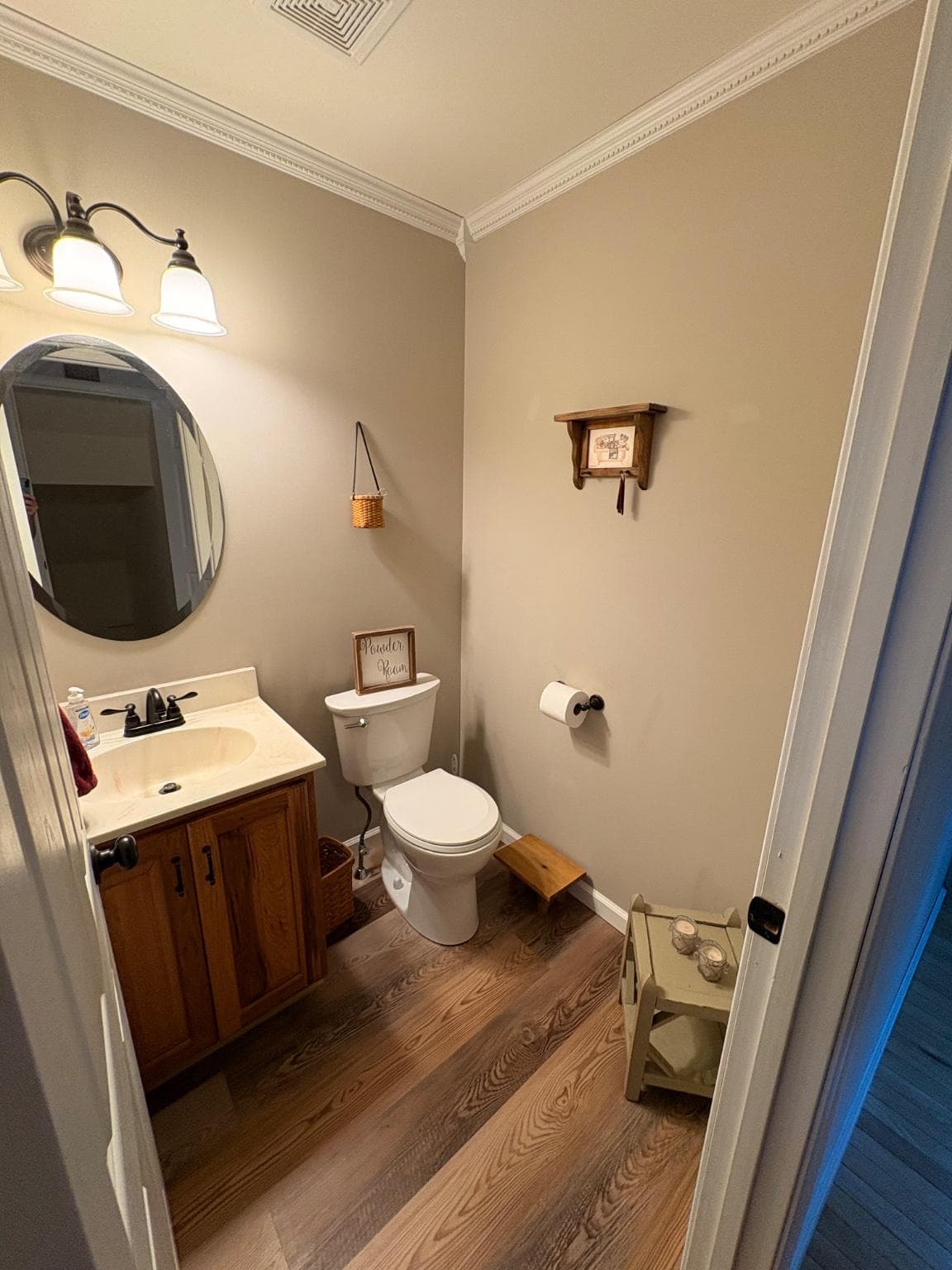 52 Hess Road photo 36