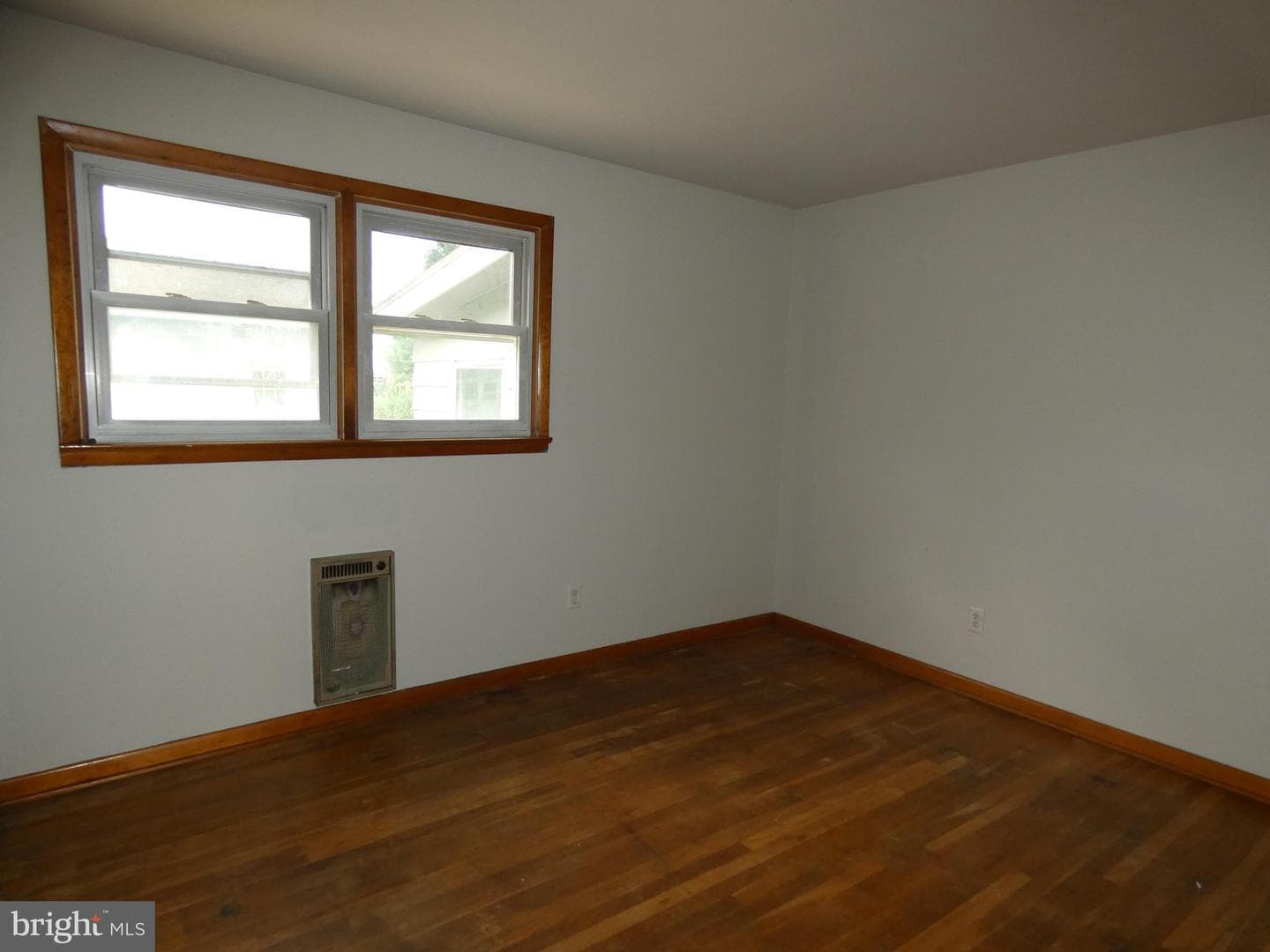 523 College Boulevard photo 20