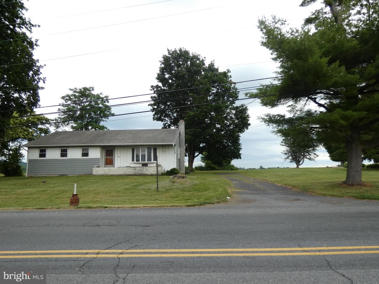 523 College Boulevard photo 3