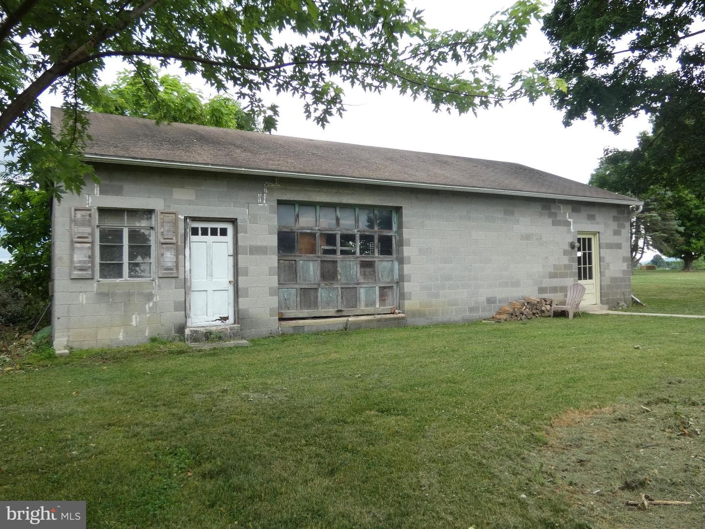 523 College Boulevard photo 8