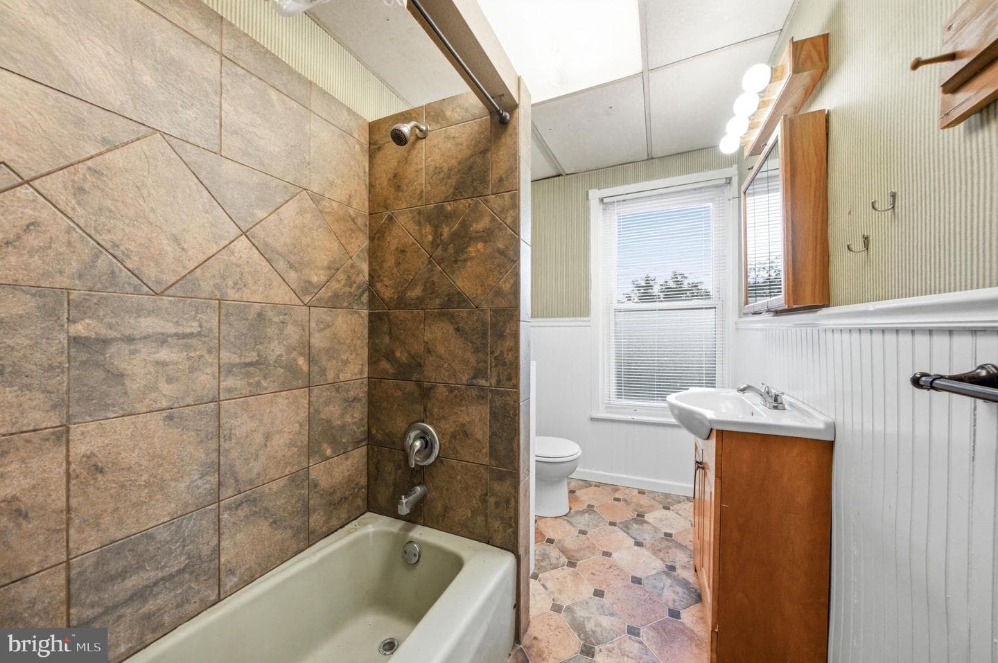 228 S Spruce Street photo 17