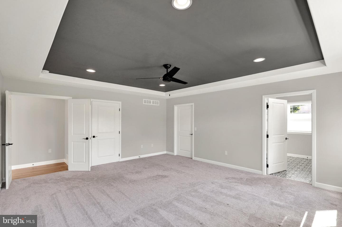 64 Middletown Road photo 19